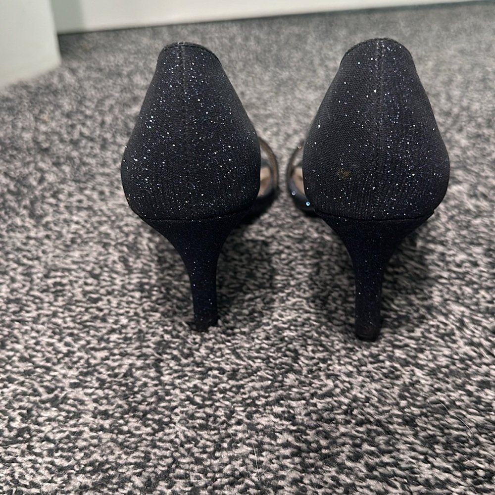 Heels - Picture 3 of 4